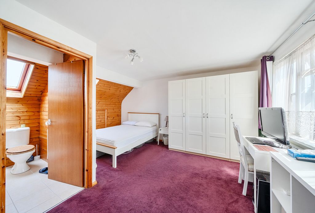 Property photo 2 of 14 1482892-3-6A3Bdfa...