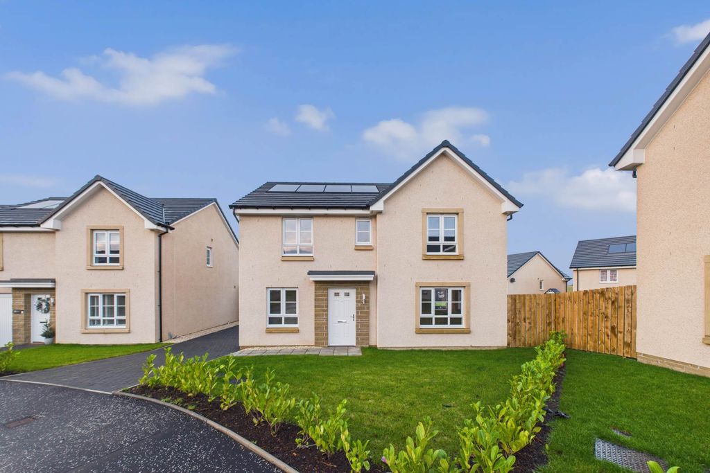 Property photo 1 of 32