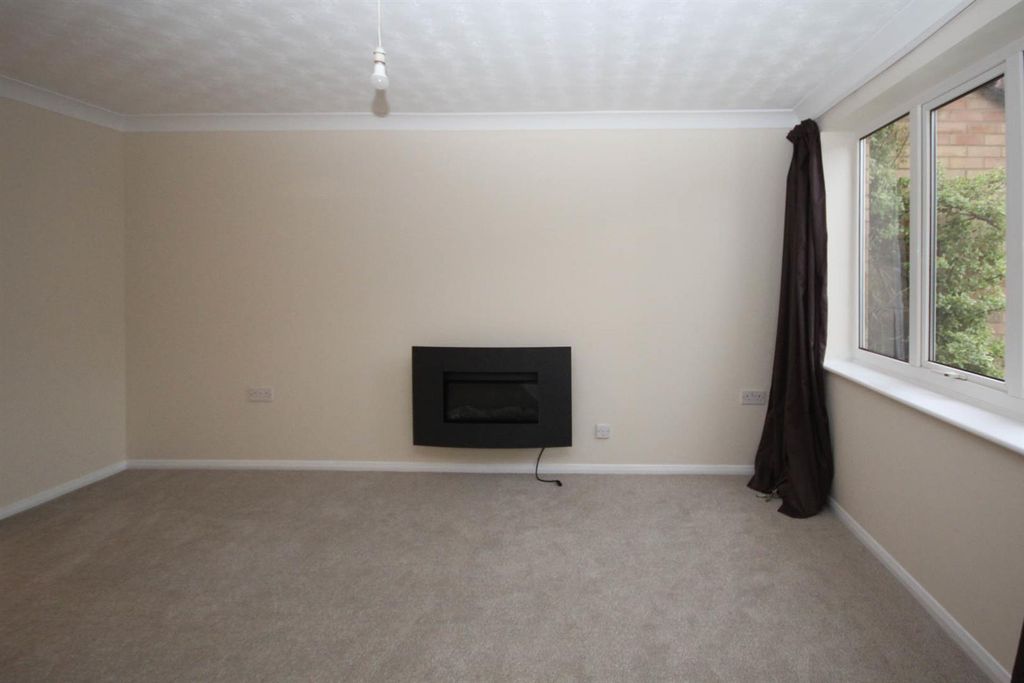 Property photo 3 of 12 External View (7 Of 30).Jpg