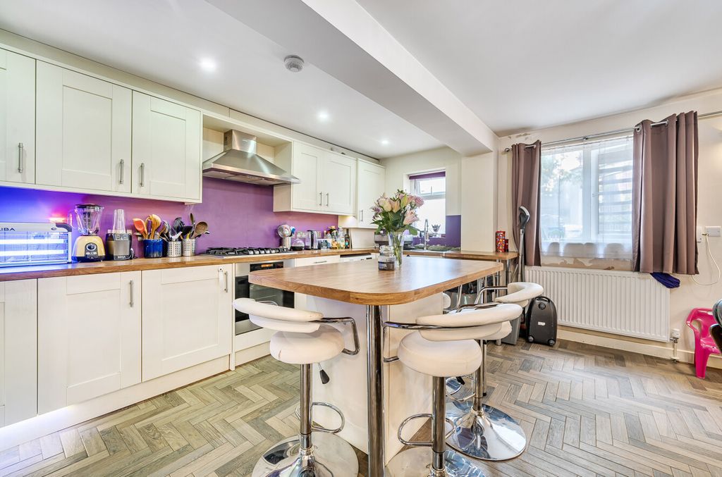 Property photo 2 of 16 1303209-23-68838B...