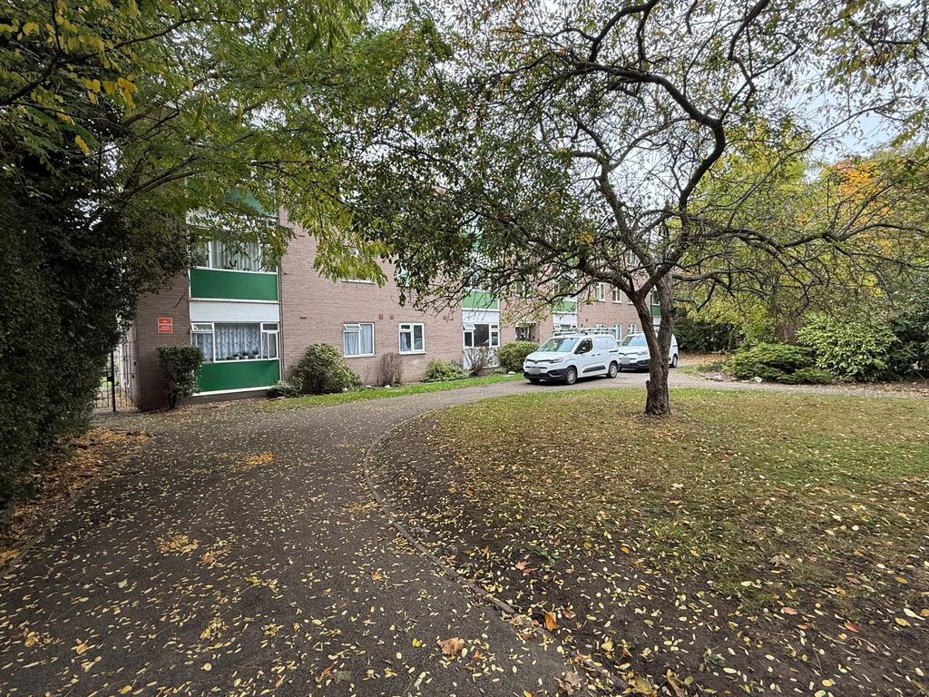 Property photo 1 of 9 Photo 2