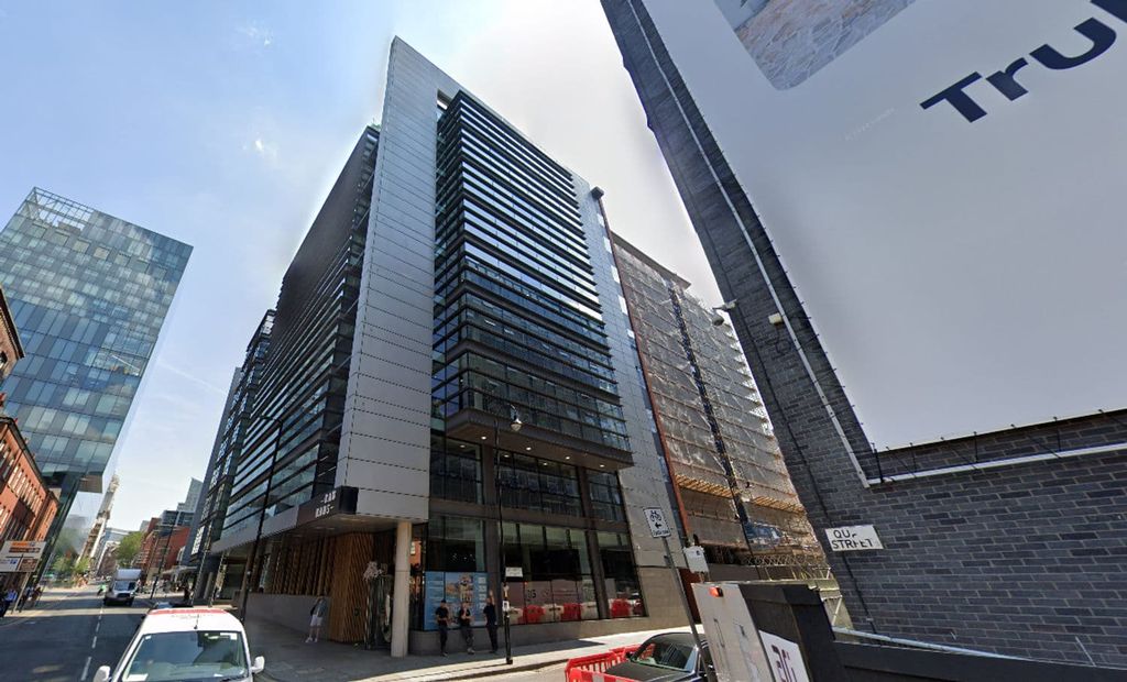 Property photo 1 of 8