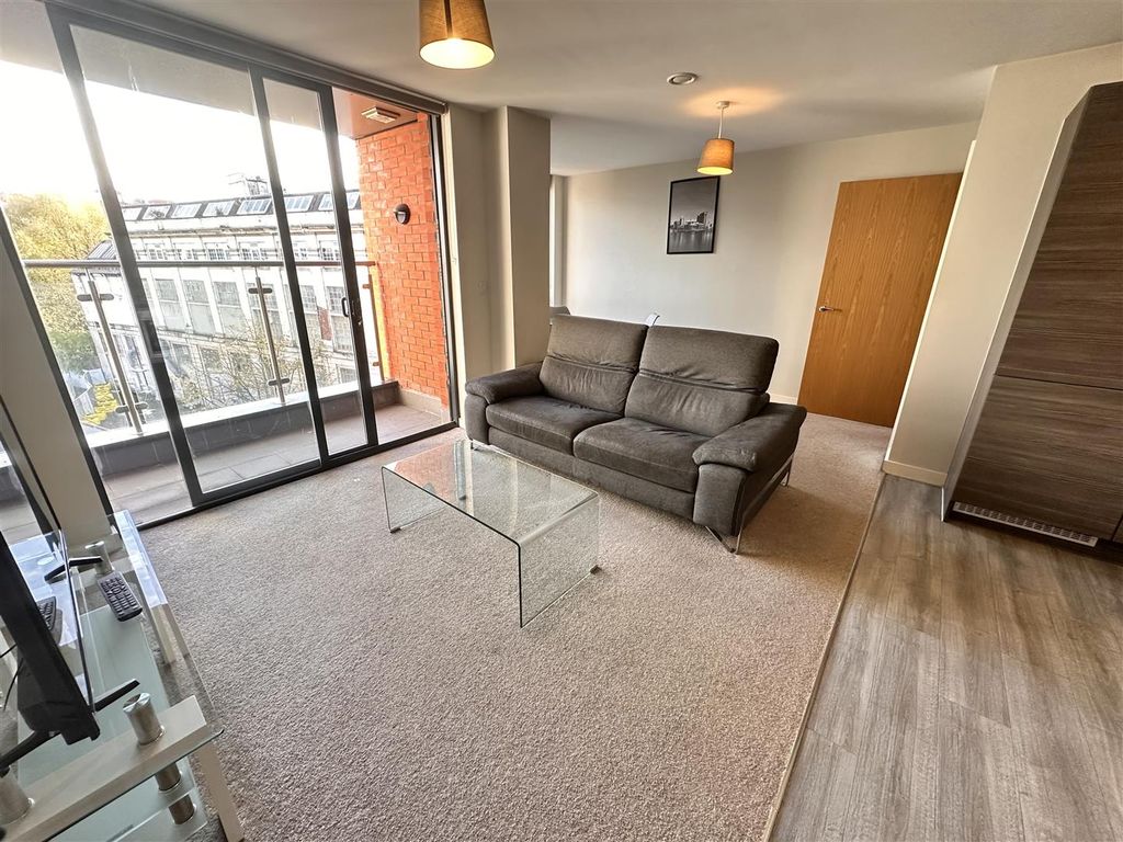 Property photo 2 of 11