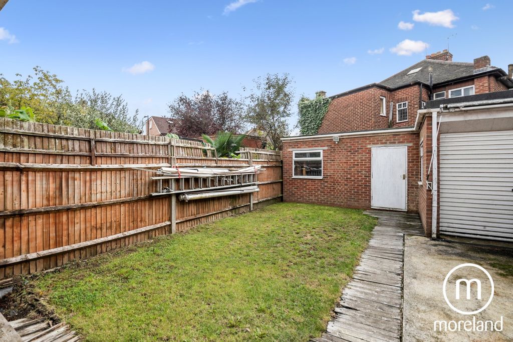 Property photo 3 of 12 2921897
