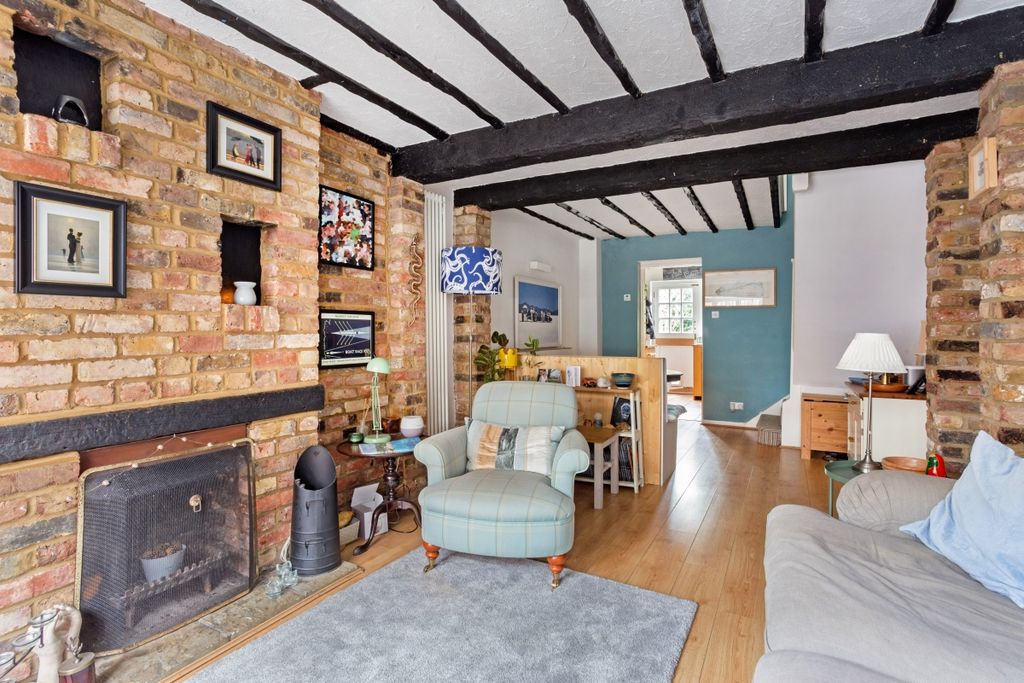 Property photo 2 of 12