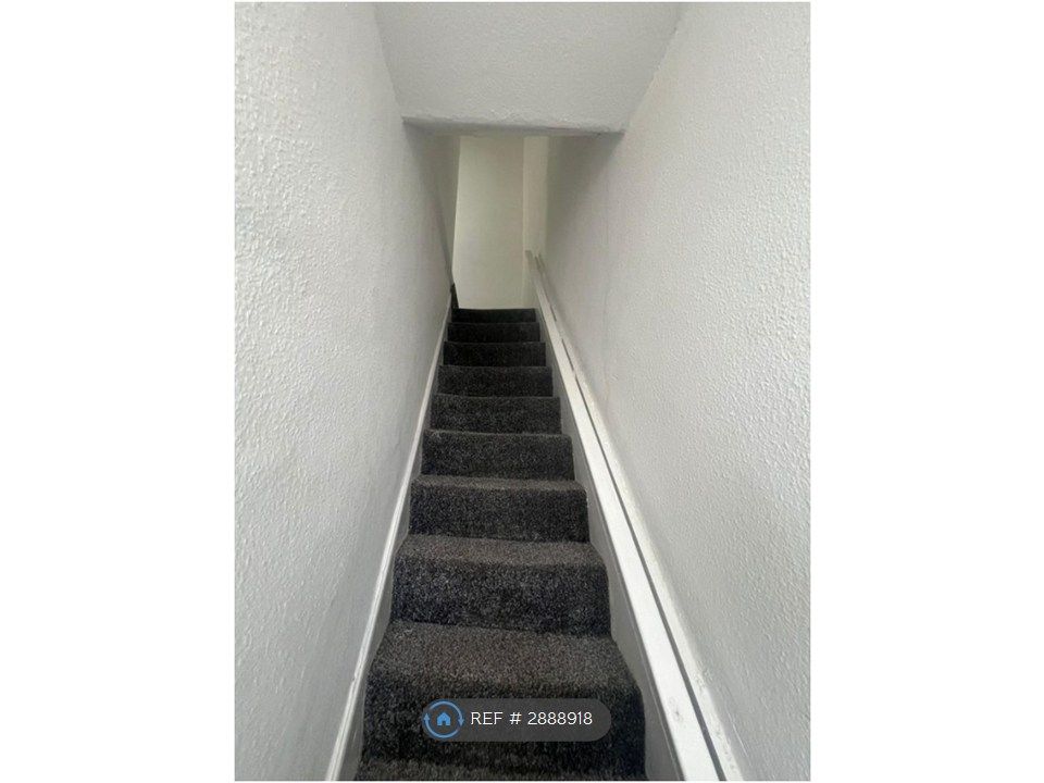 Property photo 3 of 6 Steps