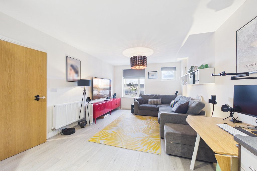 Property photo 3 of 8 Picture No. 01