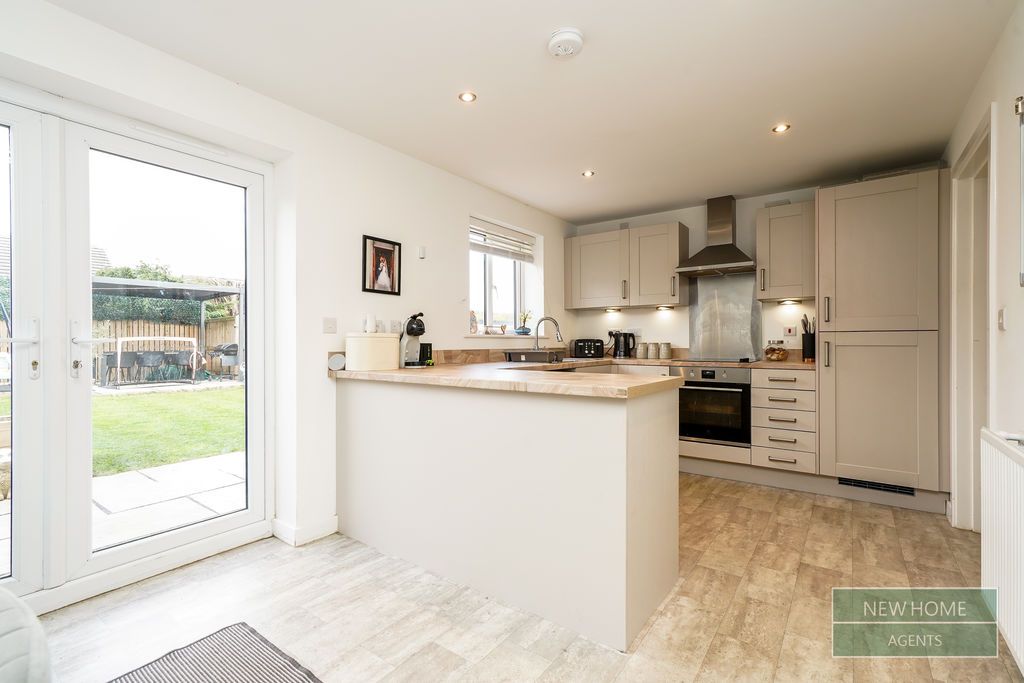 Property photo 2 of 24 Photo 11