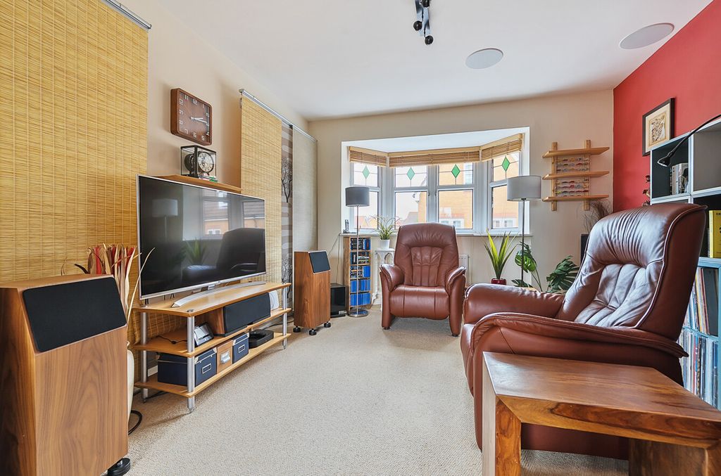 Property photo 2 of 13 1330671-8-6887A42...