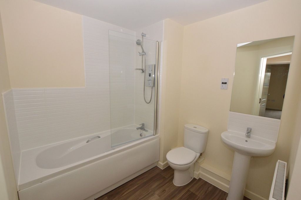 Property photo 2 of 9 Picture No. 16