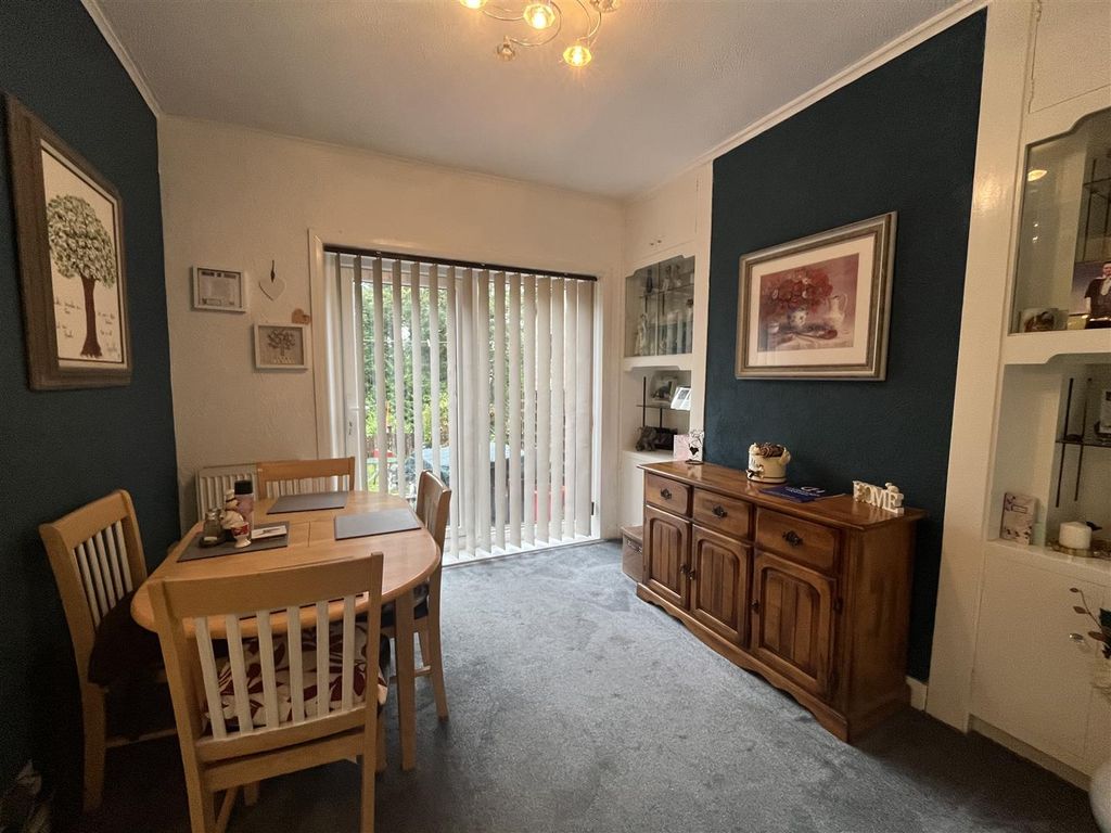 Property photo 3 of 19 Dining Room