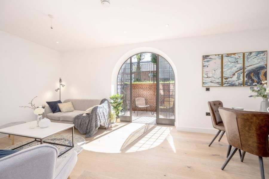 Property photo 1 of 9