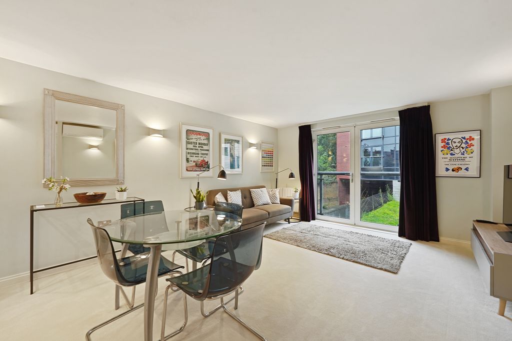 Property photo 3 of 13 07-A62Ajus07636 (1)
