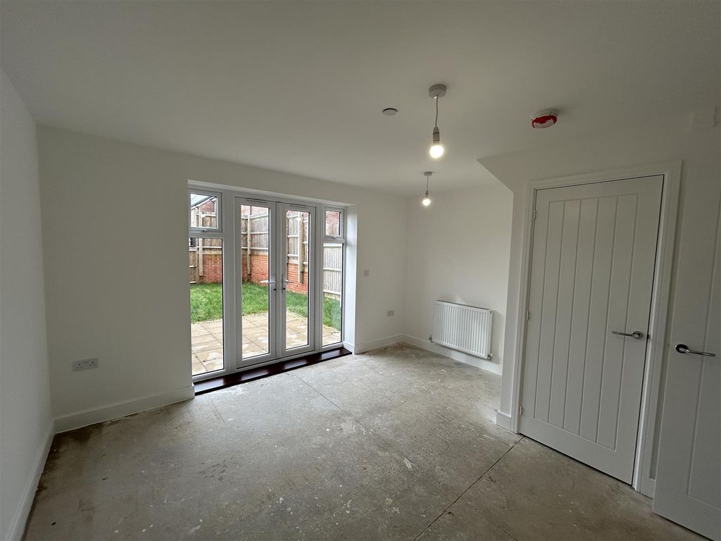 Property photo 3 of 7 Image00008 (3).Jpeg