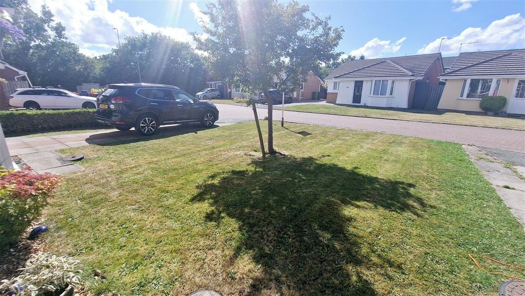 Property photo 2 of 31 View Of Front Driveway/Garden
