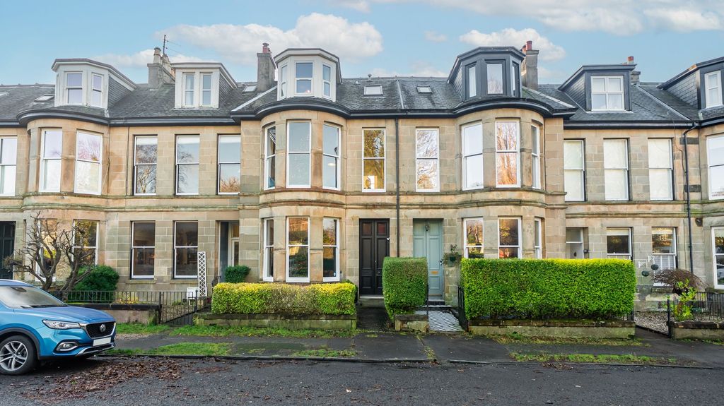 Property photo 1 of 32