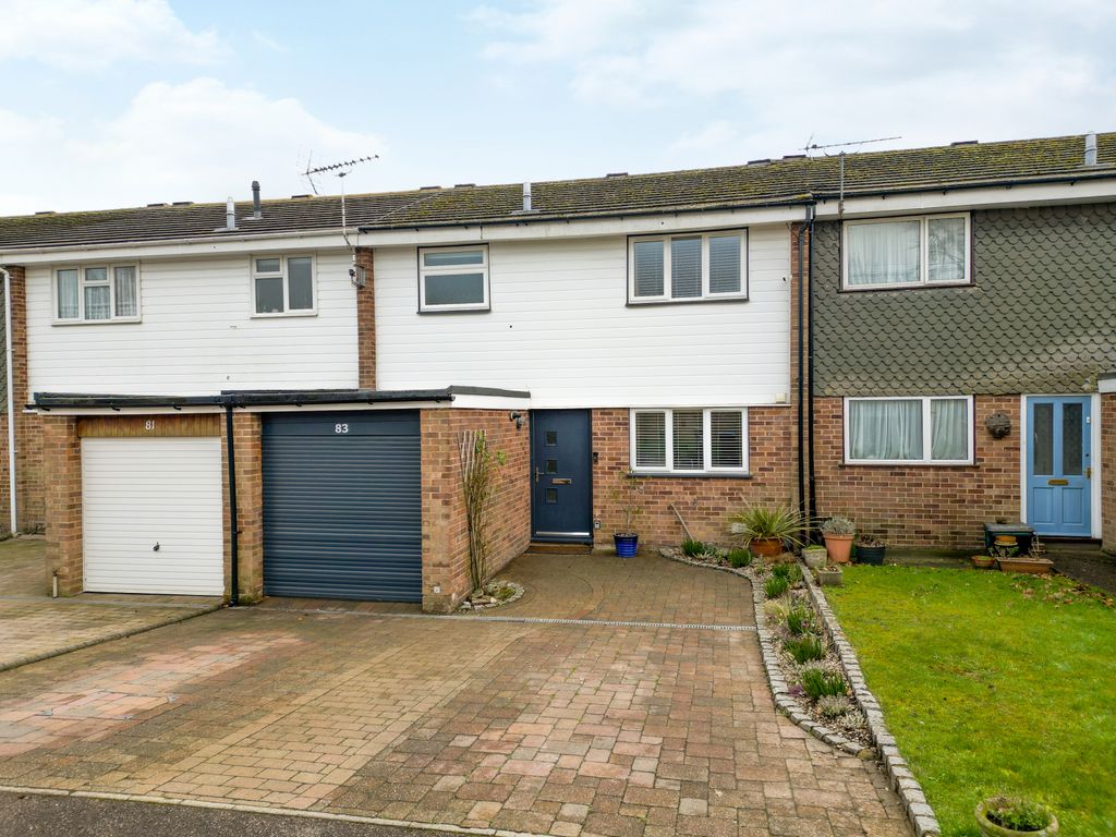 Property photo 1 of 30 Highfield Road, Tring