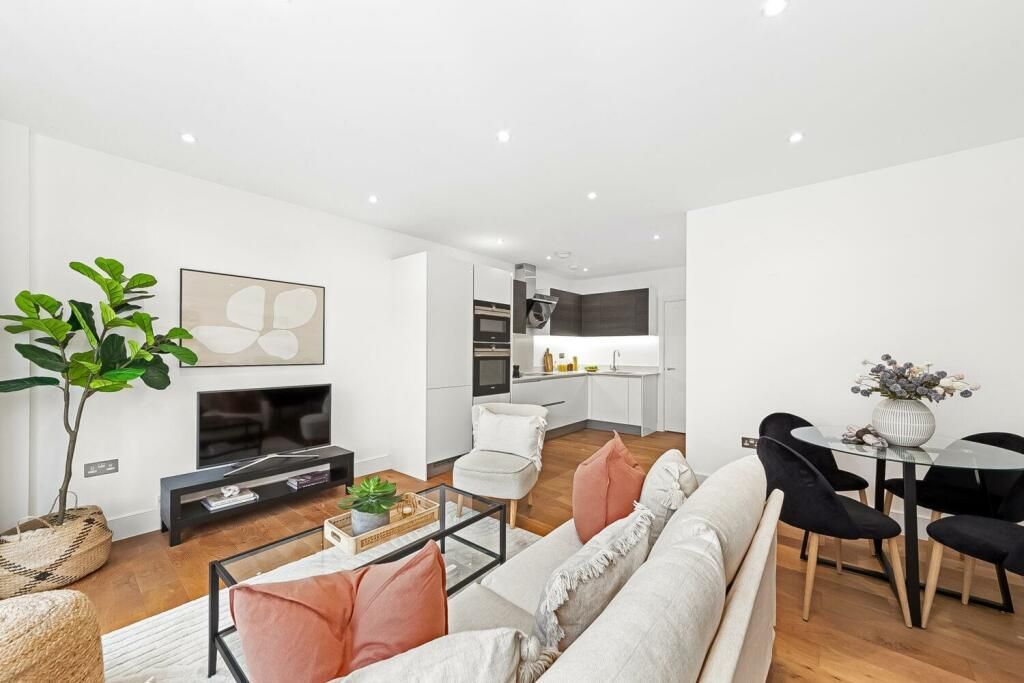 Property photo 1 of 3