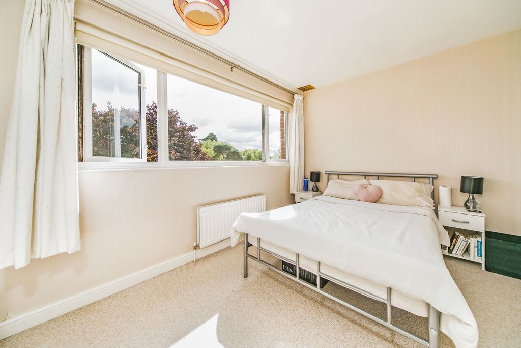 Property photo 3 of 15 7B89033d-8B45-4d1d-8