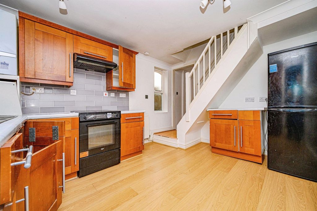 Property photo 3 of 14