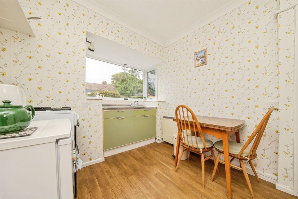 Property photo 3 of 16