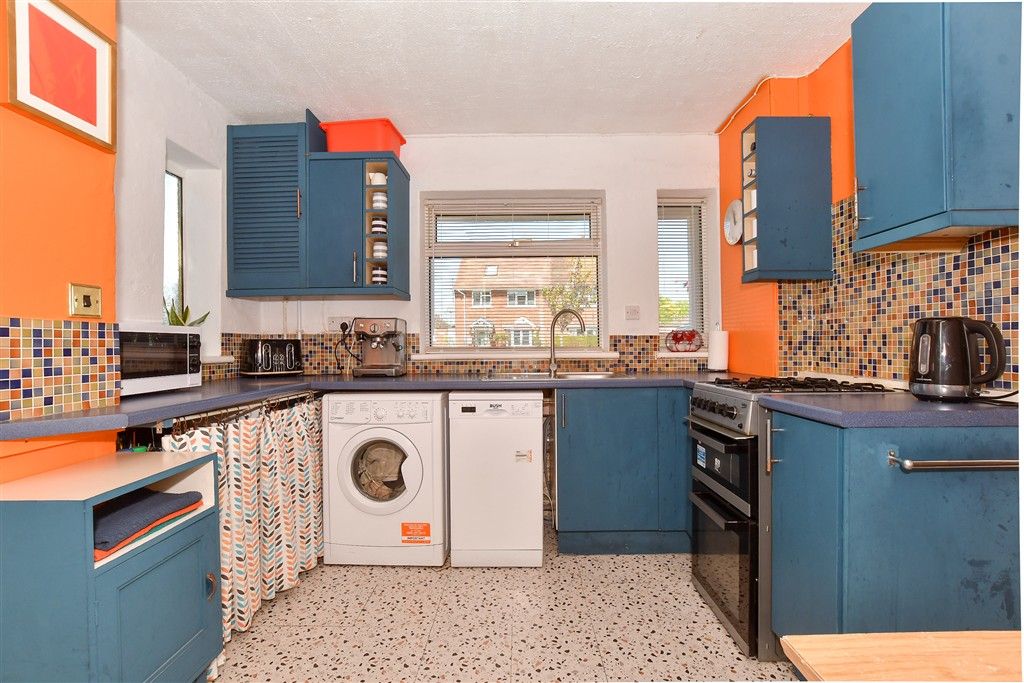 Property photo 3 of 13 Kitchen