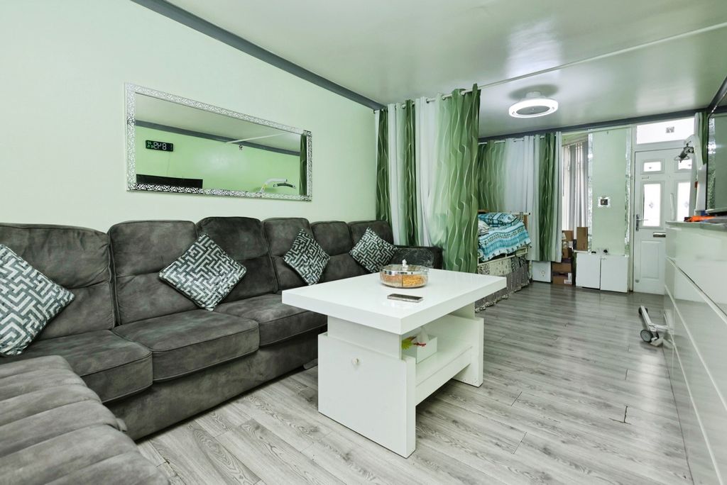 Property photo 3 of 13 Pbox-Img.Jpg
