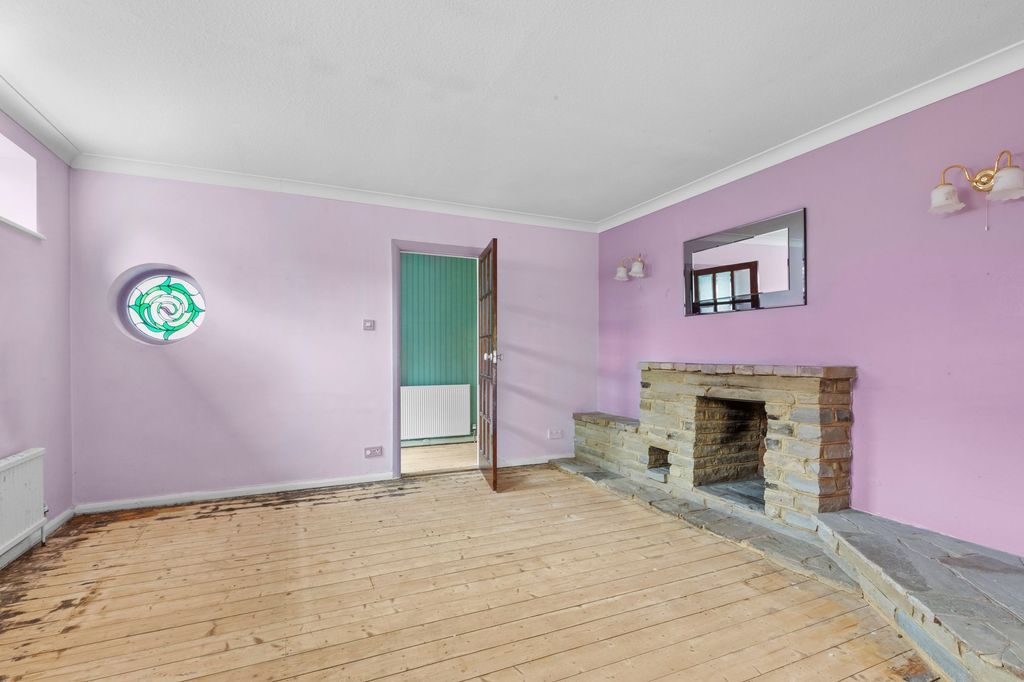 Property photo 3 of 16