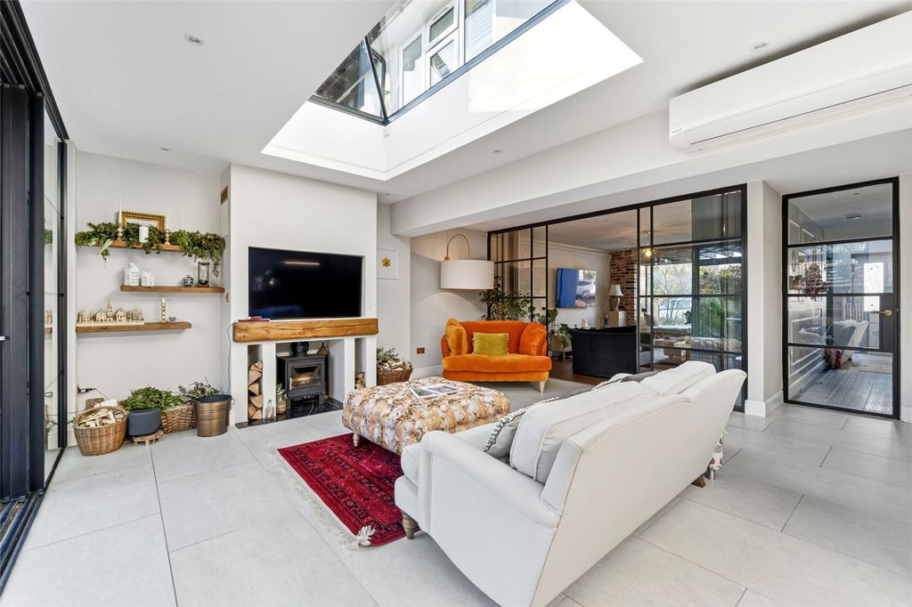 Property photo 3 of 16 Picture No. 07