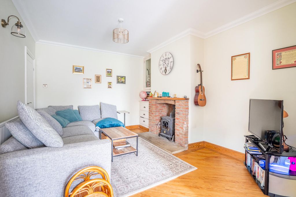 Property photo 2 of 20 Living Room