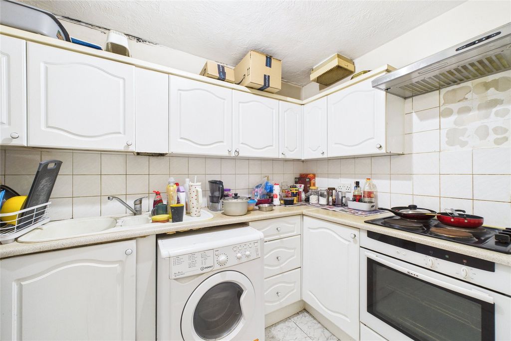 Property photo 3 of 6 Picture No. 02