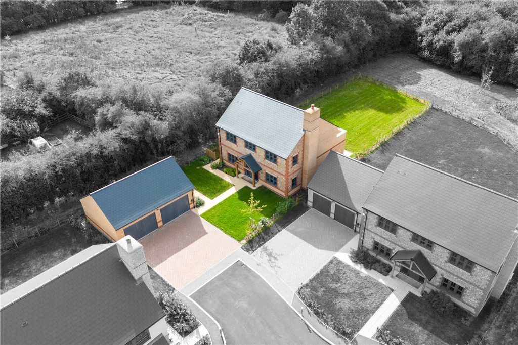 Property photo 3 of 15 Picture No. 12