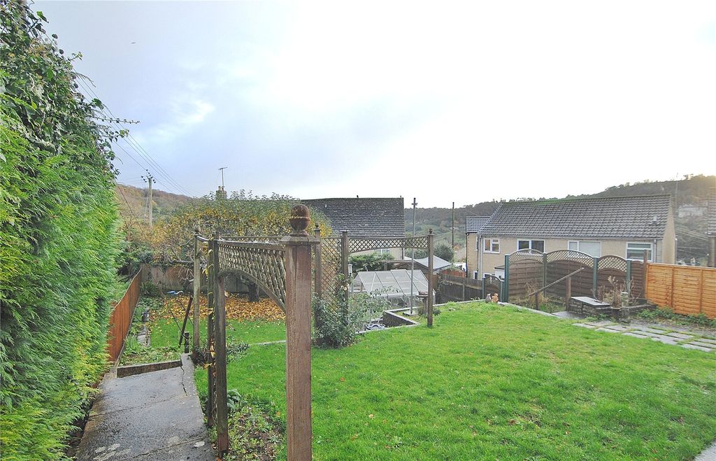 Property photo 2 of 15 Picture No. 31