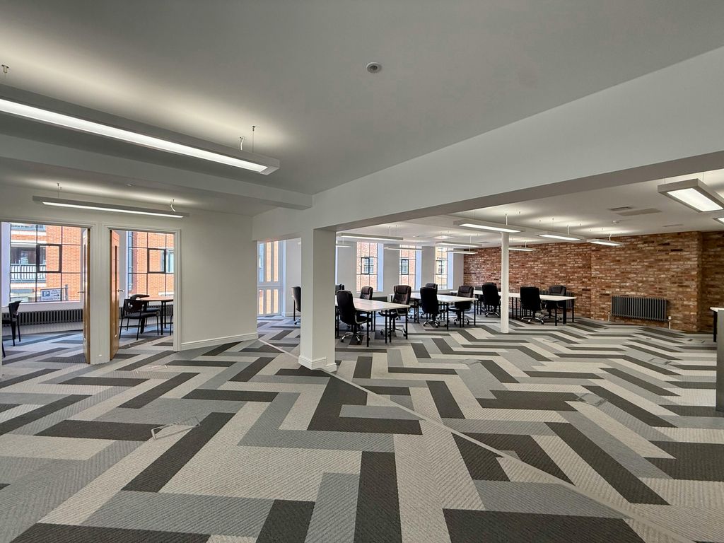 Property photo 2 of 12 Photo 12-08-2025, 12 17 13.Jpg