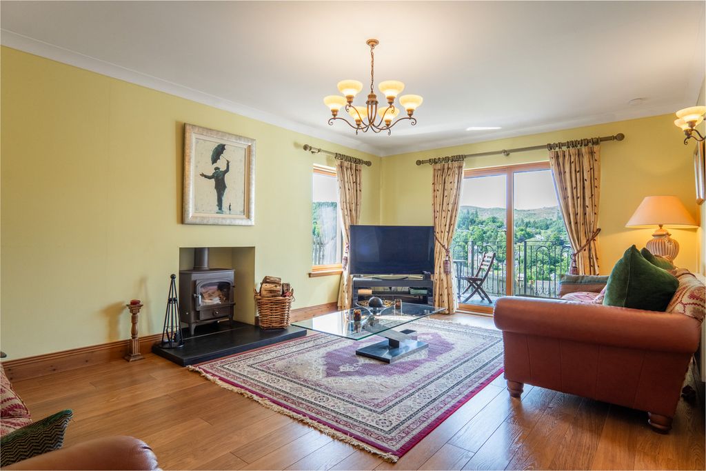 Property photo 3 of 50
