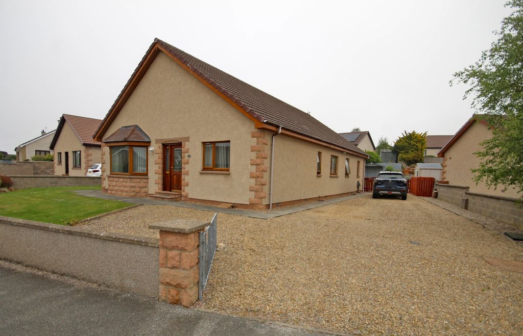 Property photo 2 of 30