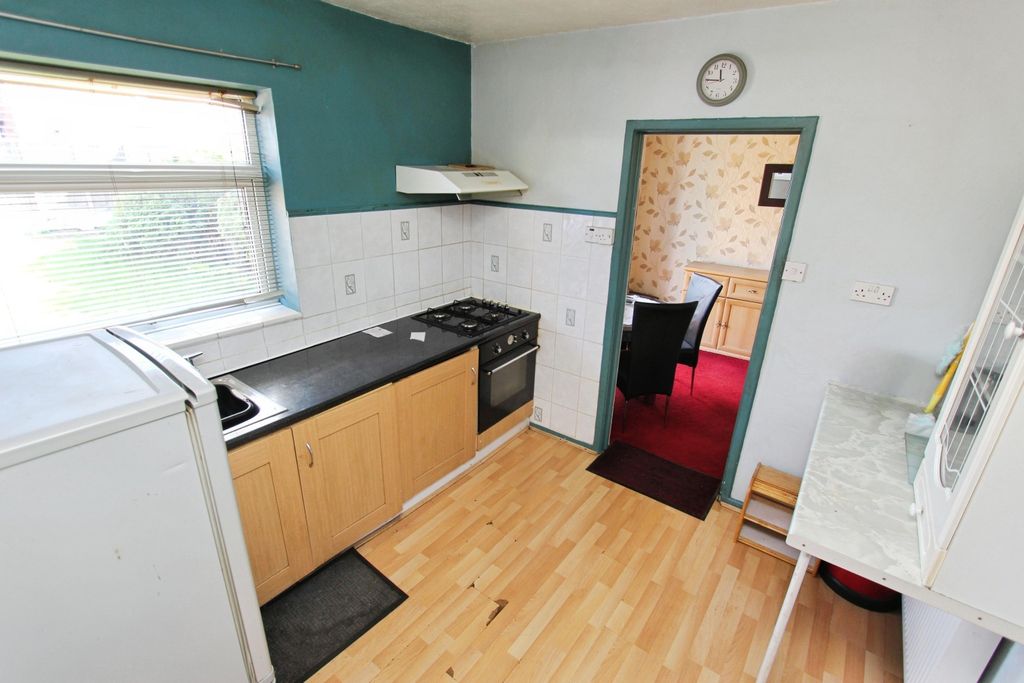 Property photo 2 of 20