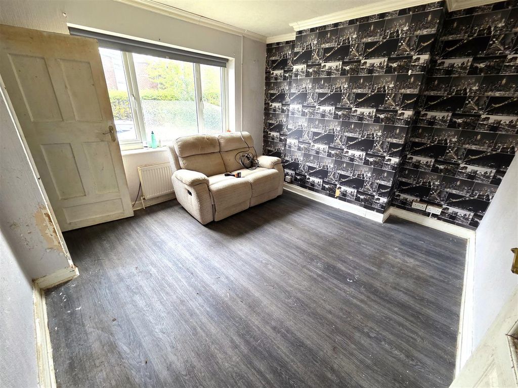 Property photo 2 of 8 New Living Room .Jpg