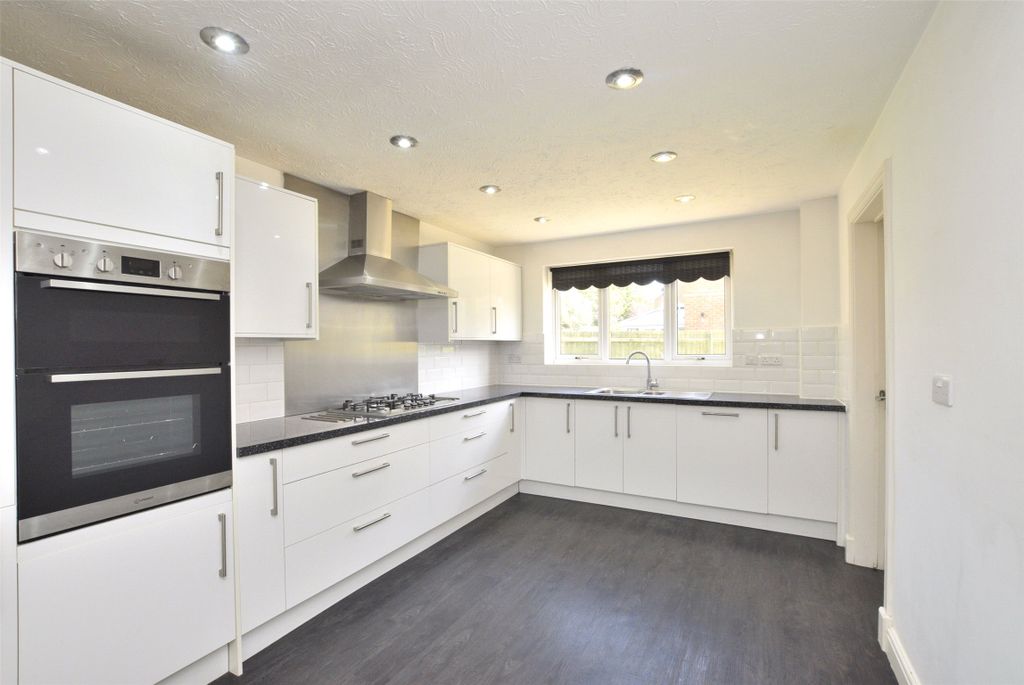 Property photo 1 of 13 Kitchen