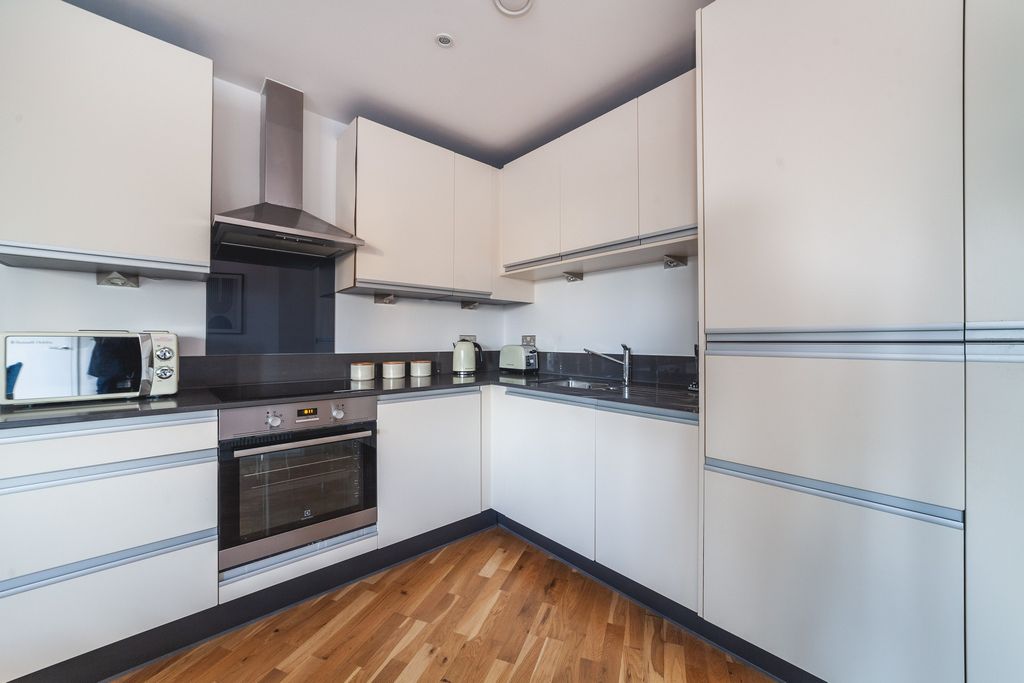 Property photo 2 of 19 Kitchen