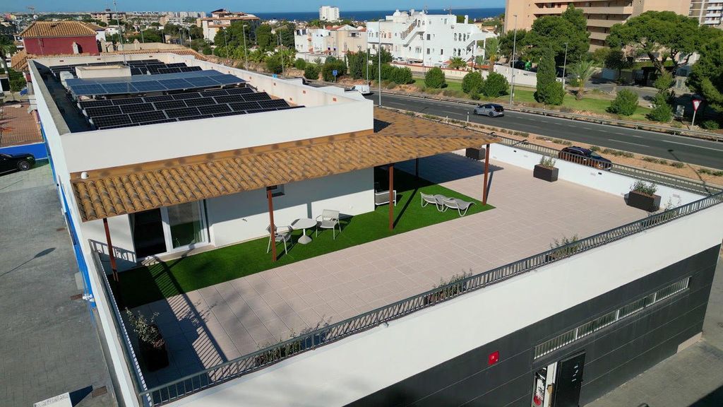 Property photo 1 of 36