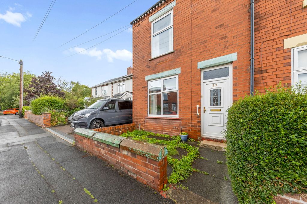 Property photo 1 of 17