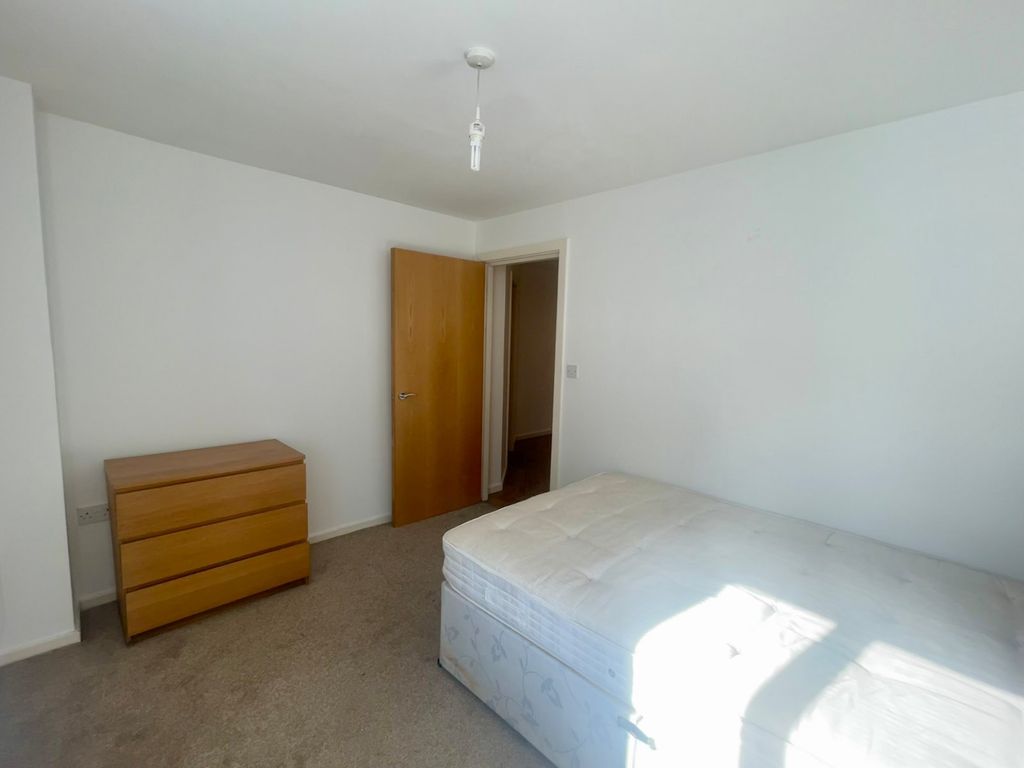 Property photo 3 of 8 Picture No. 21