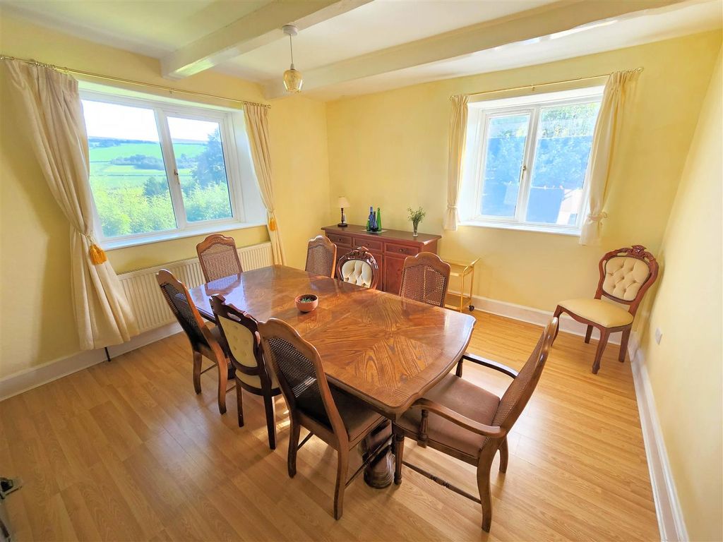 Property photo 3 of 24 Dining Room .Jpg