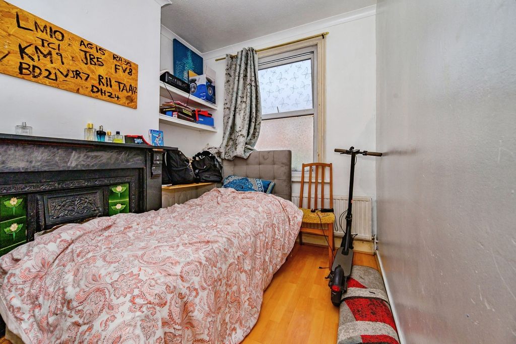 Property photo 2 of 10 Photo