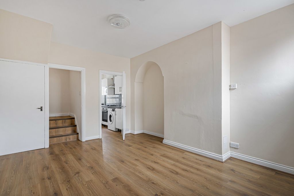 Property photo 2 of 19 Reception Room