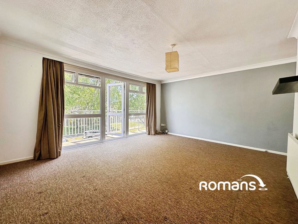 Property photo 3 of 11 Pbox-Img.Jpg
