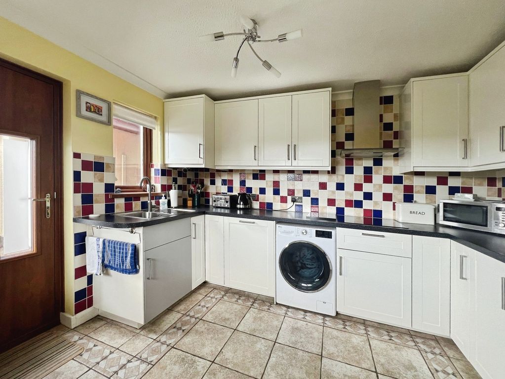 Property photo 2 of 16