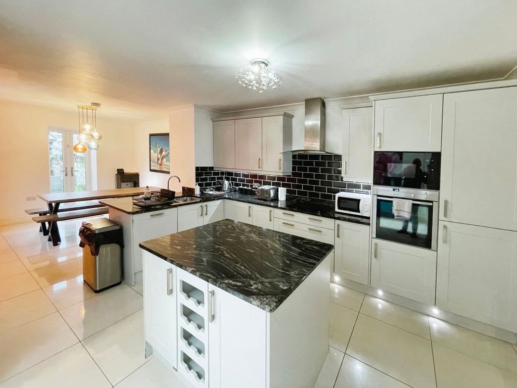 Property photo 2 of 29 Image