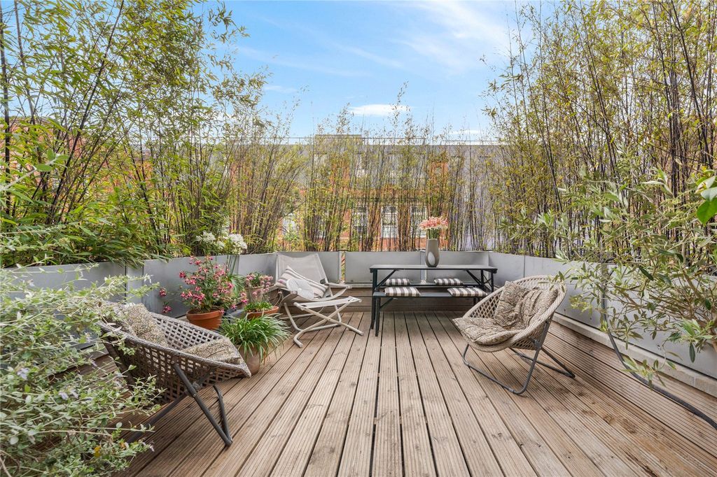 Property photo 3 of 21 Picture No. 08